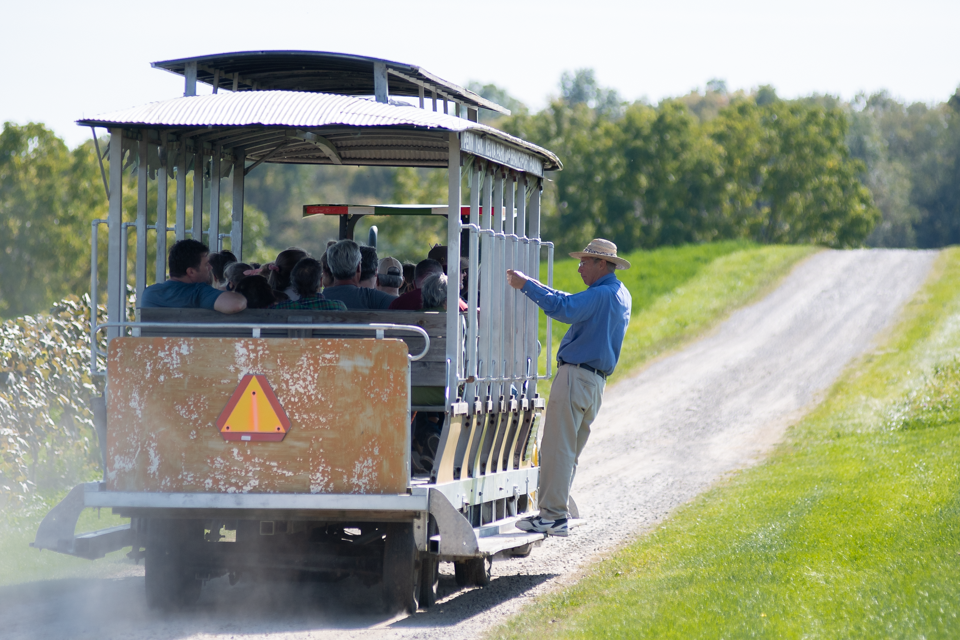 Art Hunt conducting a Trolley Tour through the vineyards